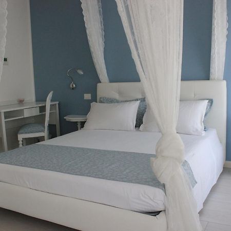 Punto 41 Hotel Peschiera del Garda Eksteriør billede