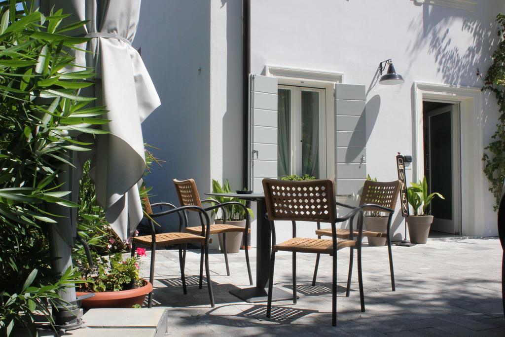 Punto 41 Hotel Peschiera del Garda Eksteriør billede