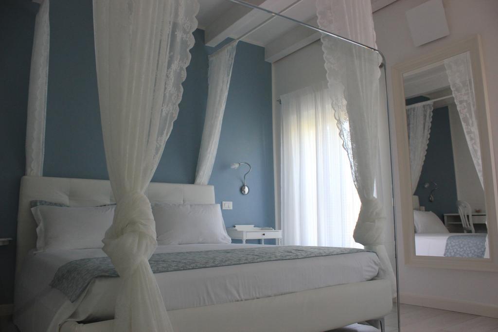 Punto 41 Hotel Peschiera del Garda Eksteriør billede